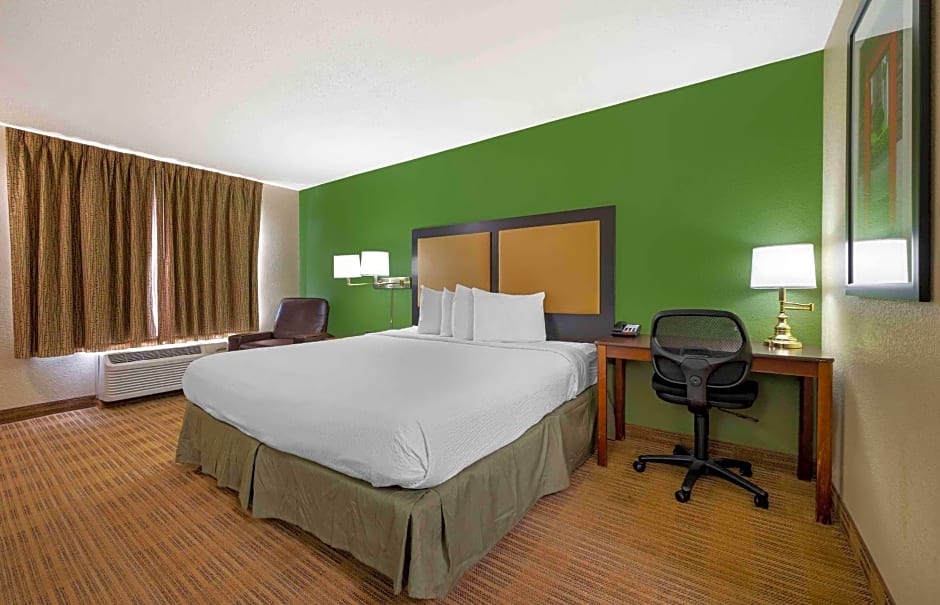 Extended Stay America Suites - Champaign - Urbana