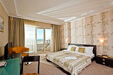Family Suite with Sea View