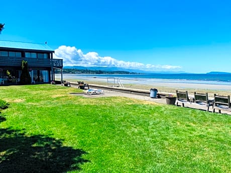 Sand Pebbles Inn