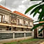 Uma Emas Residence