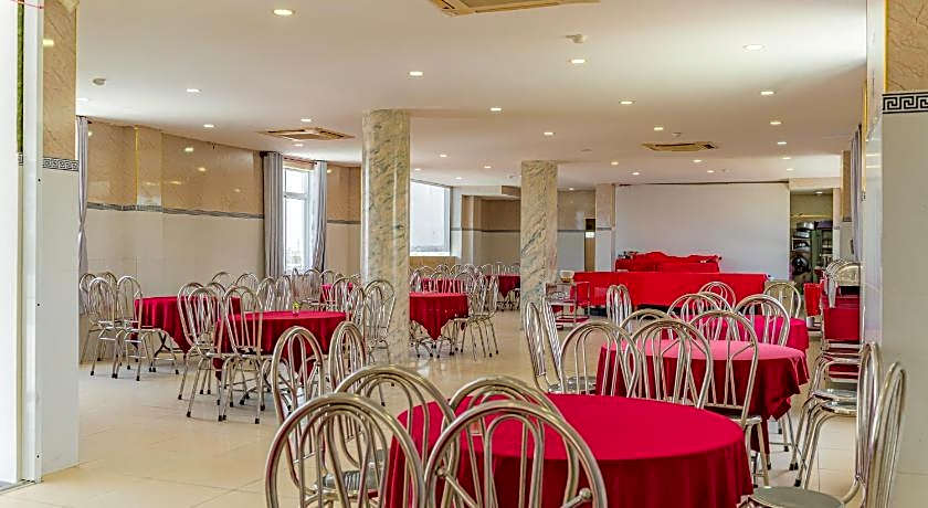 Thi Long Phung Hotel