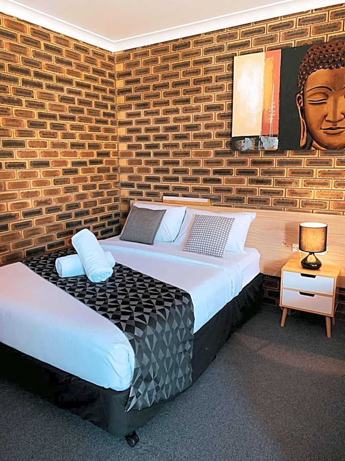 Squatters Homestead Motel