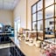 Clarion Inn & Suites Central Clearwater Beach