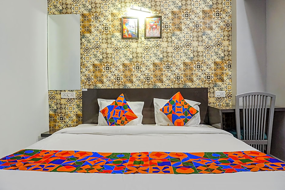 FabHotel Tan Square - Nr. Eon IT Park