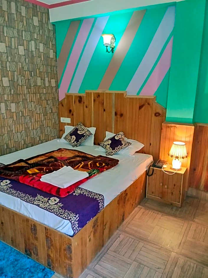 Hotel Hadimba Heights – Manali, PA