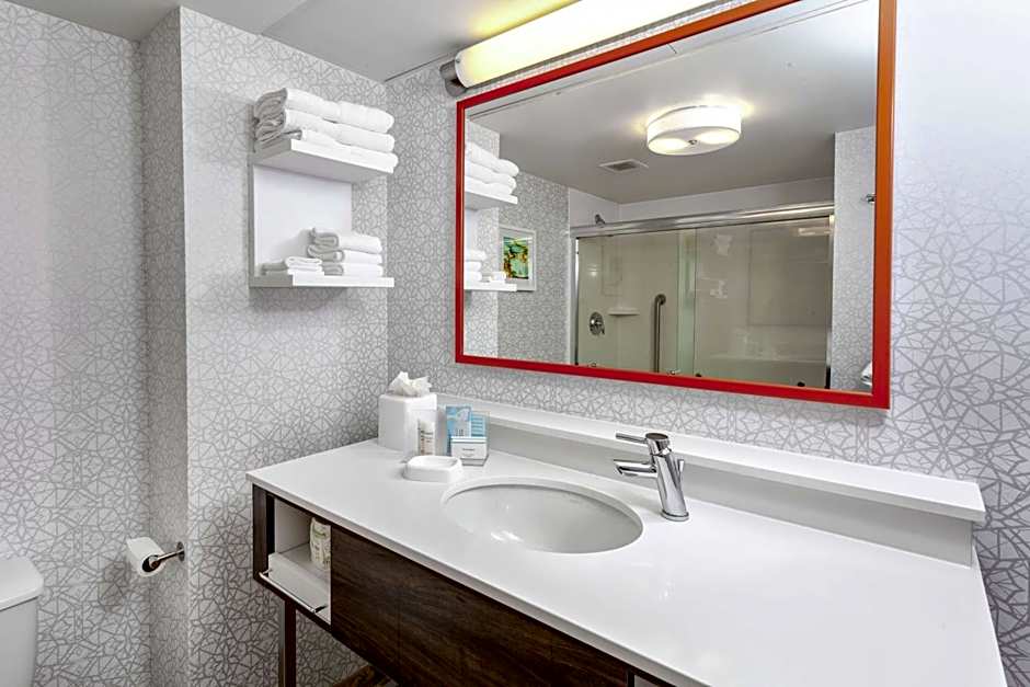 Hampton Inn By Hilton Gainesville