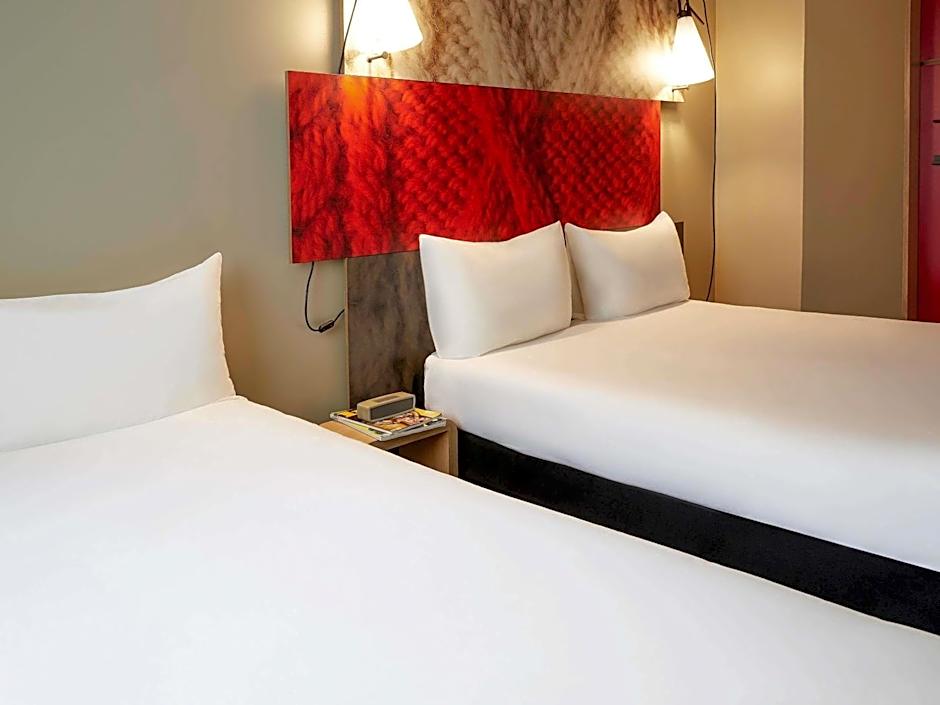 ibis Paris Canal Saint Martin