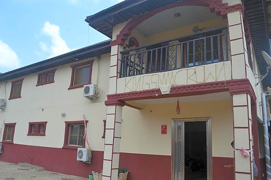 Kings Crown Hotel