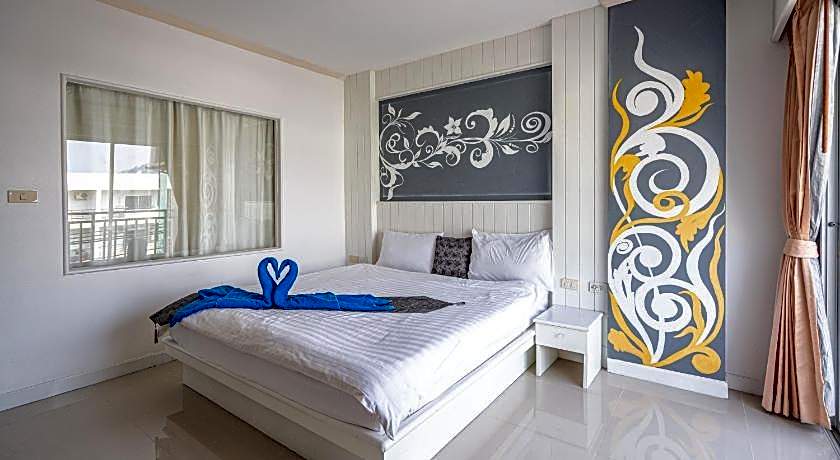 Santi White House Patong