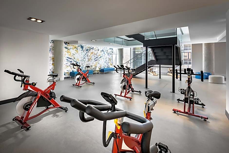 Humaniti Hotel Montreal, Autograph Collection