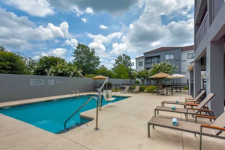 Courtyard by Marriott Charlotte Matthews