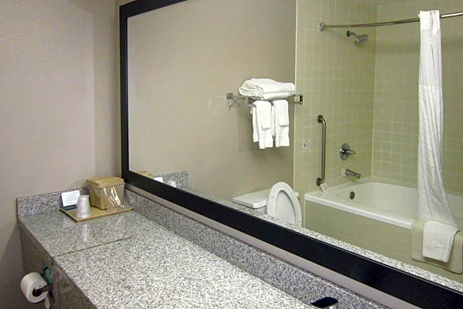 Quality Inn Nashville - Bloomington