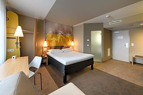 Family Room with sofa bed