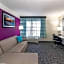 La Quinta Inn & Suites by Wyndham Albany Airport