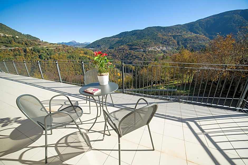 Hostel L'Ost - Ostello di Grumes