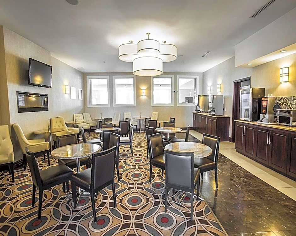 Comfort Hotel Bayer's Lake