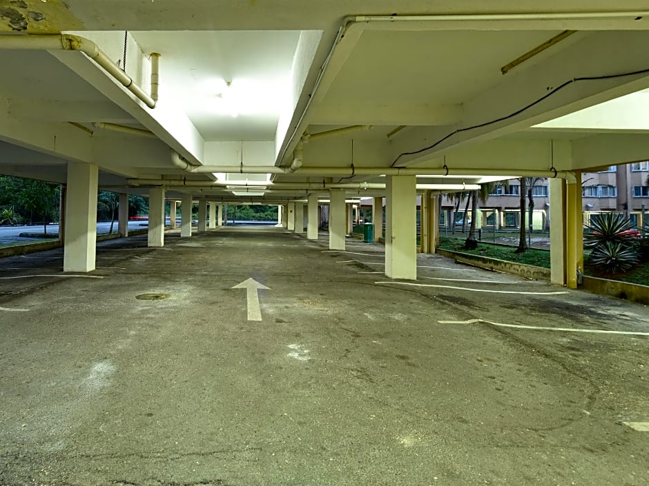 OYO 90559 Ummul Motel C Mart