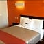 Travelodge by Wyndham Sacramento Convention Center