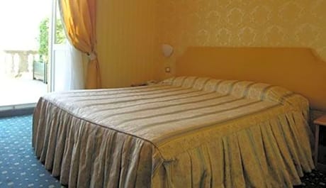 Standard Double or Twin Room (2 Twin Beds)