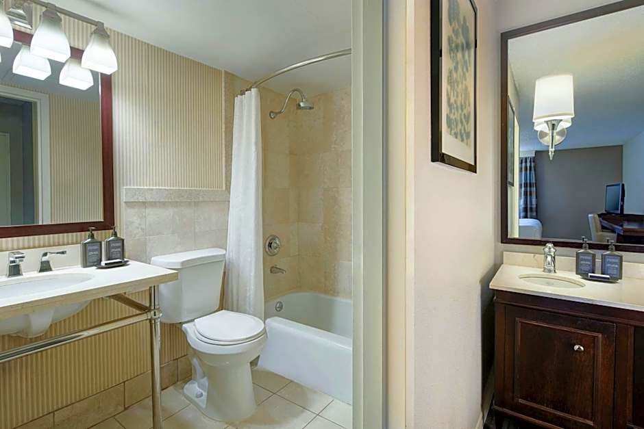 Sheraton Westport Chalet Hotel St. Louis