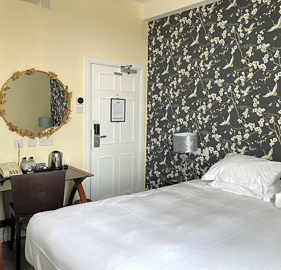 The Royal Adelaide Hotel