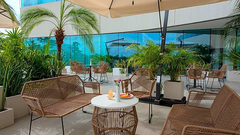 Holiday Inn Hotel And Suites Merida La Isla By IHG