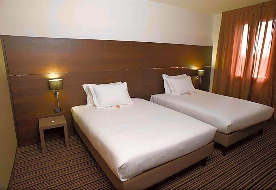 Sweet Hotel
