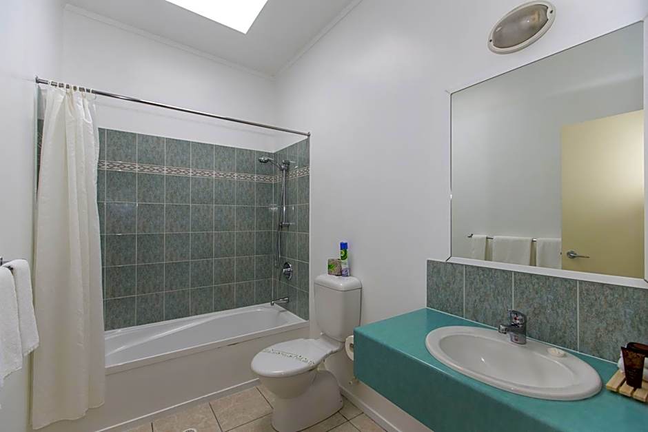 Asure Fernhill Motor Lodge