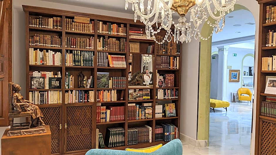 Hotel Oleum - Parking Gratuito bajo disponibilidad y reserva previa