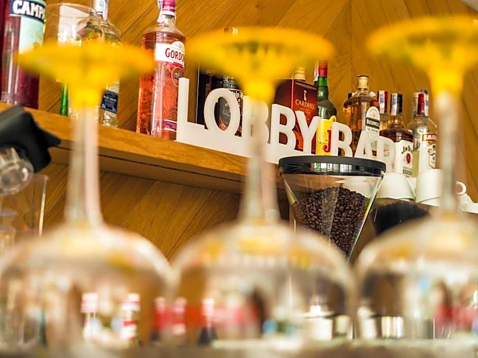 ibis Styles Golden Sands Roomer Hotel