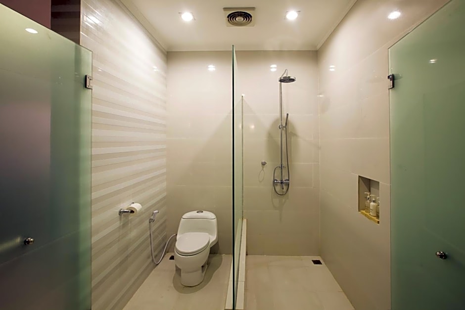 Flamingo Dewata Suite