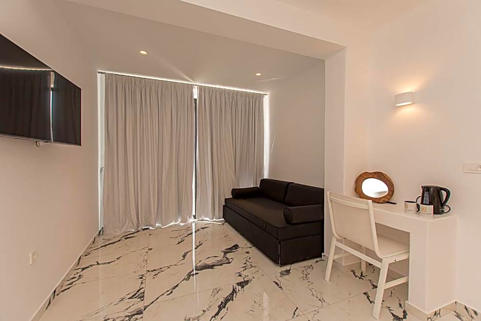 Bianco a Nero Mykonos