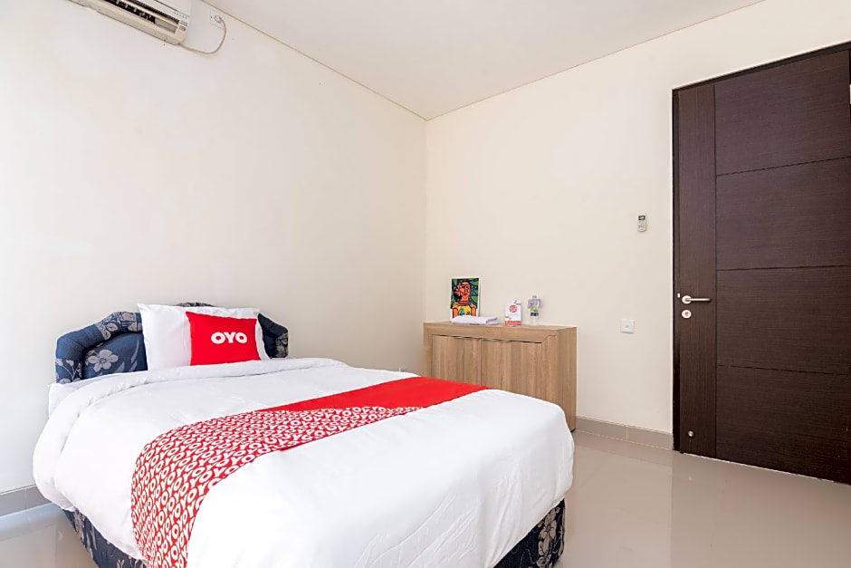 OYO 2001 Taman Dayu Villa Golf View