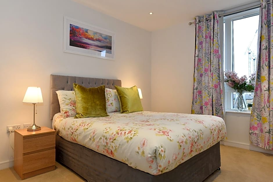 Kew Bridge Apartments