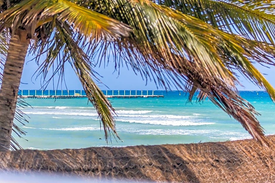 Playa Maya by MIJ - Beachfront Hotel