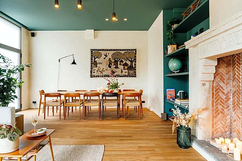 Chambre d'Amis by Alix