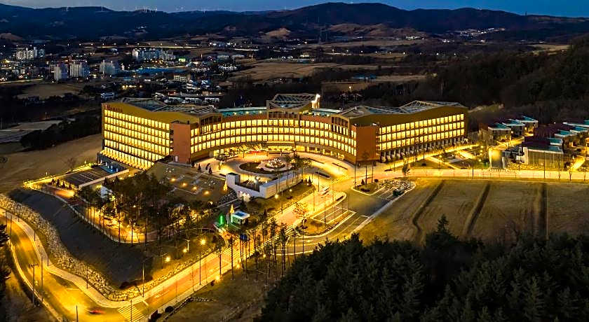 Ramada Hotel & Suites Gangwon PyeongChang