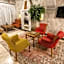 Hera Cave Suites