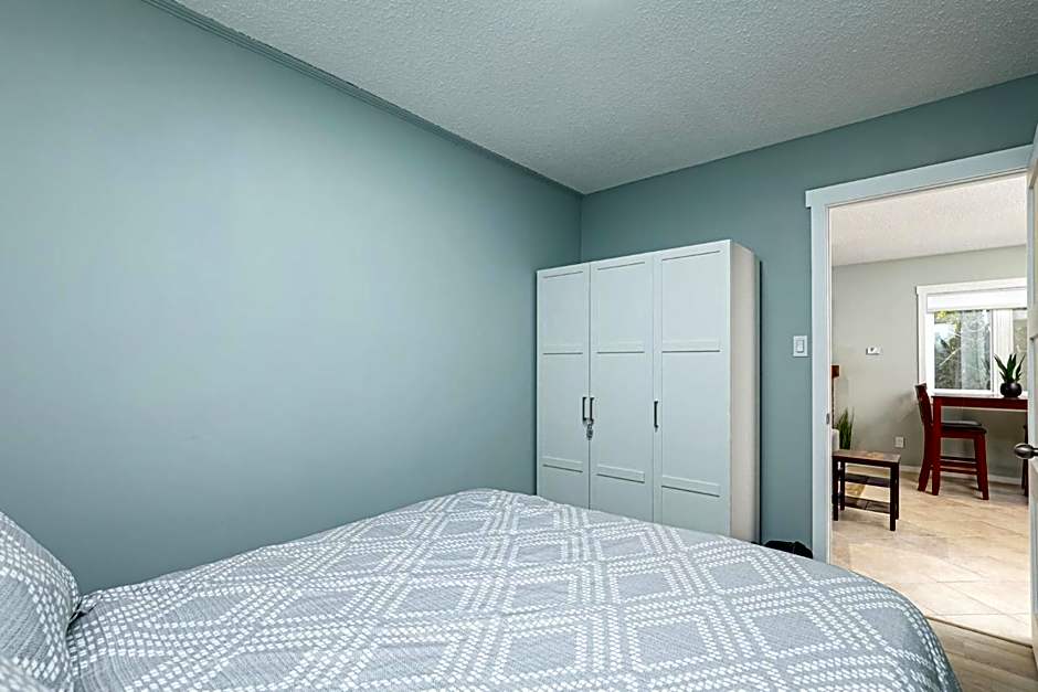 The Alpine - Central Collingwood Condo