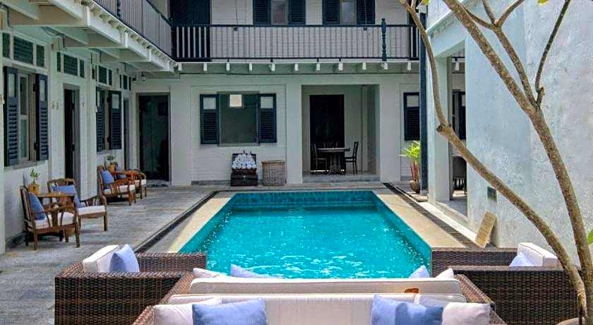 Noordin Mews Hotel