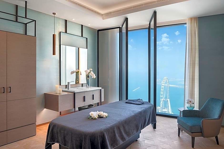 Photo 1 of 2 of 2 Bedroom Suite, Sea View