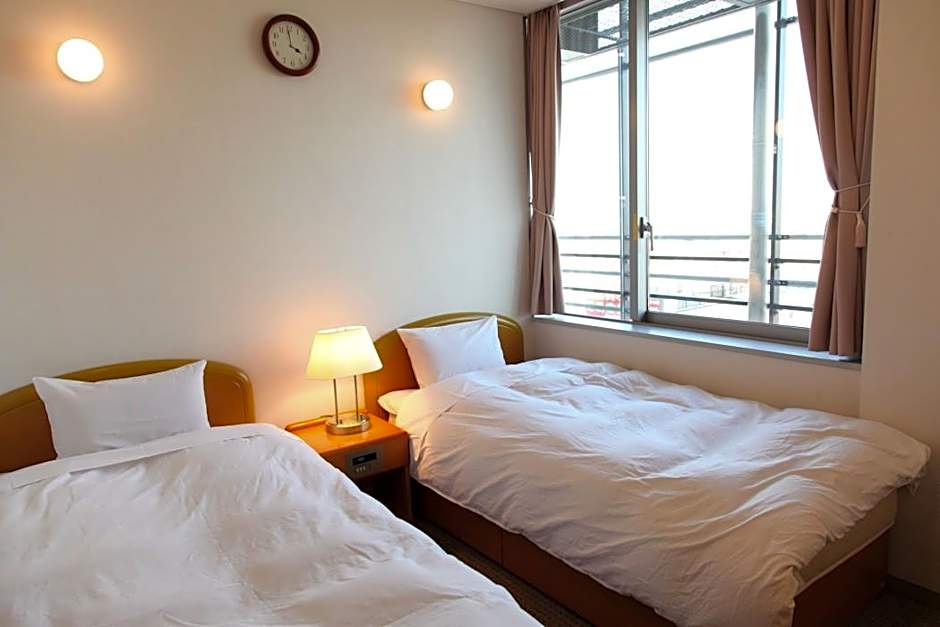 Shin Osaka Youth Hostel