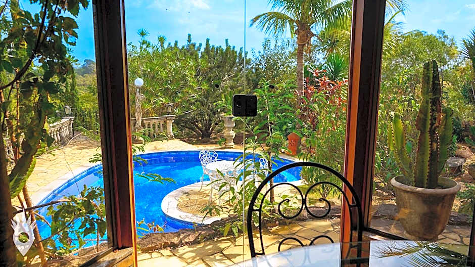 European House with Fireplace & Pool in Indaiatuba