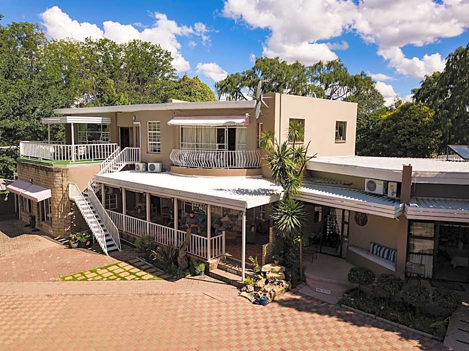 Woodpecker Guesthouse