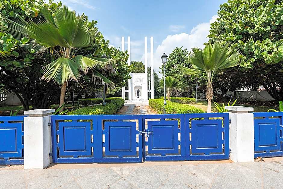Treebo Grace Inn, 3 Min Walk From Promenade Beach
