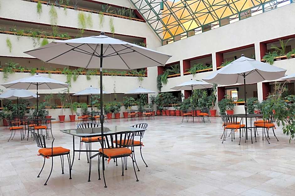 Cantalagua Inn