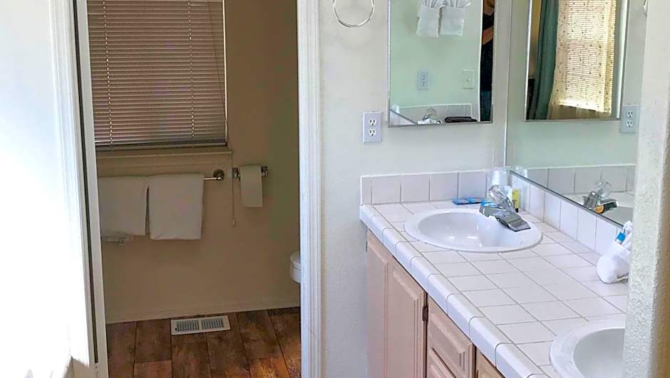 Ticaboo Lodge Lake Powell