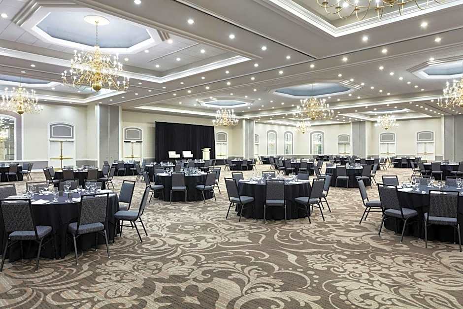 Sheraton Charlotte Hotel