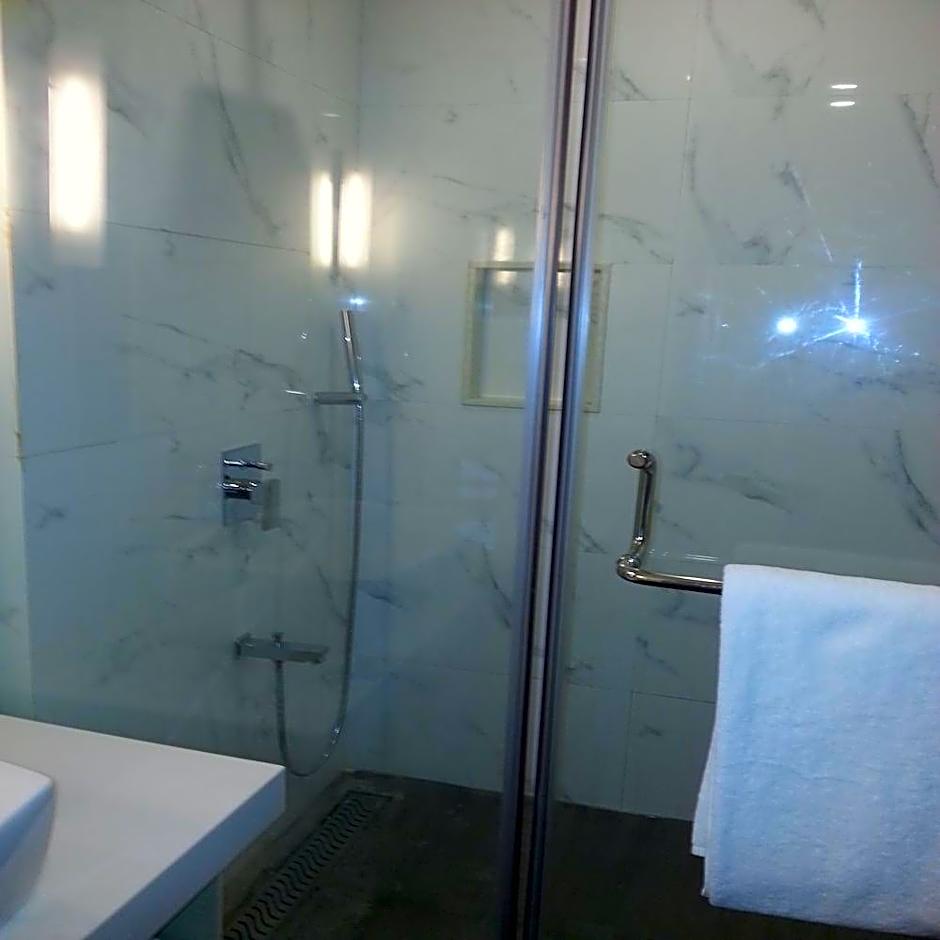 Ambar Sarovar Portico Hotel - Gandhidham