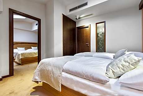 Duplex Suite (4 Adults)